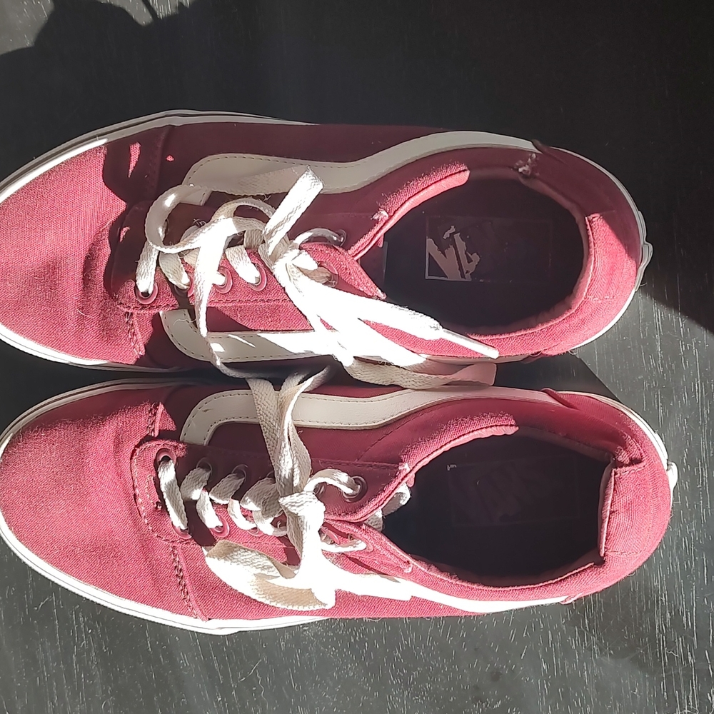 Vans - Picture 3 of 8